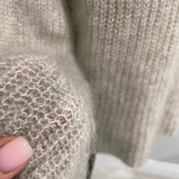 New Dimensione Maglia Warm Feminine  mohair beige Sweater size M Made in Italy - Picture 7 of 9